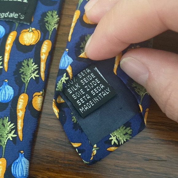 Vintage Joseph & Lyman 💯 % silk tie - Picture 5 of 5